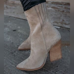 Steve Madden Rickki Suede Boots